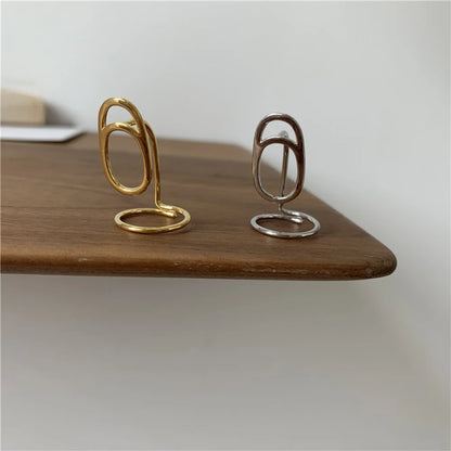 Sleek Line Fingertip Ring